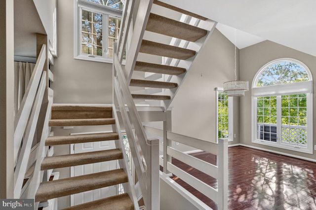 113 WHISTLING SWAN LN, Downingtown, PA 19335