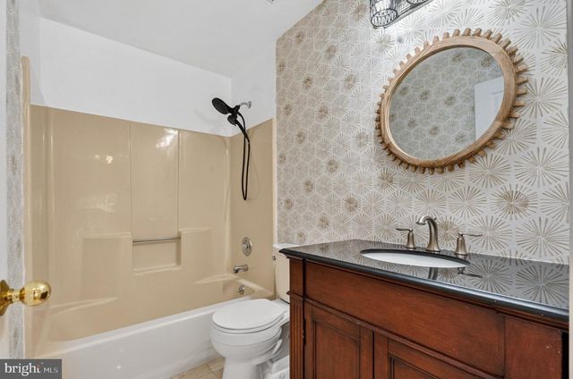 113 WHISTLING SWAN LN, Downingtown, PA 19335