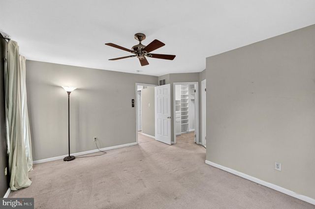 113 WHISTLING SWAN LN, Downingtown, PA 19335