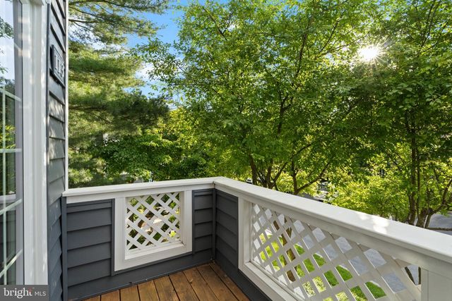 113 WHISTLING SWAN LN, Downingtown, PA 19335