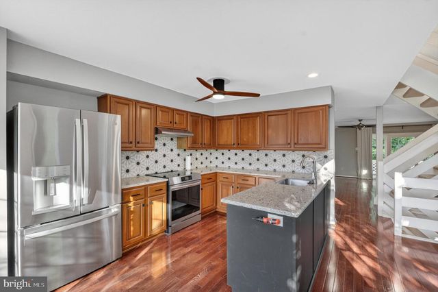 113 WHISTLING SWAN LN, Downingtown, PA 19335
