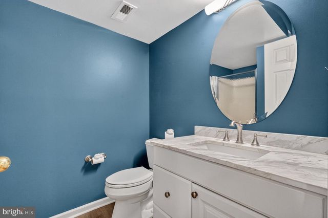 113 WHISTLING SWAN LN, Downingtown, PA 19335