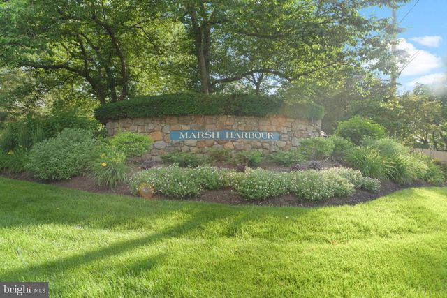 113 WHISTLING SWAN LN, Downingtown, PA 19335