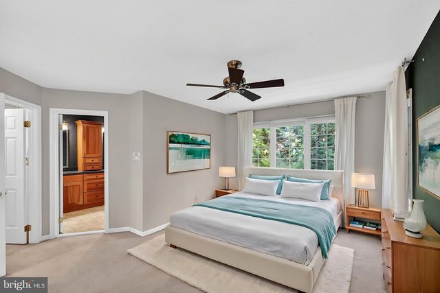113 WHISTLING SWAN LN, Downingtown, PA 19335