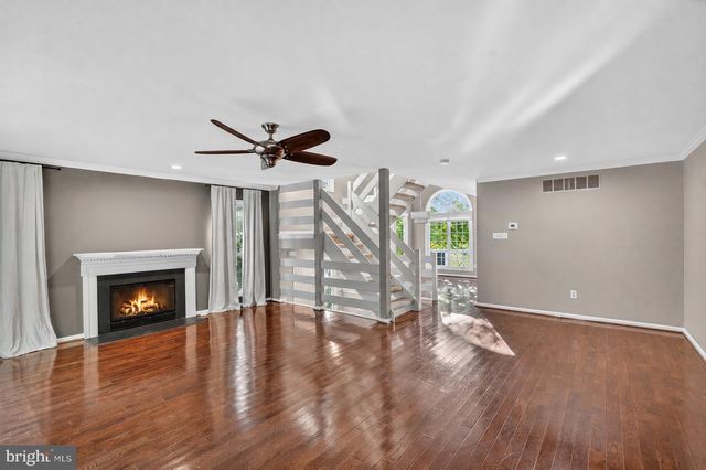 113 WHISTLING SWAN LN, Downingtown, PA 19335