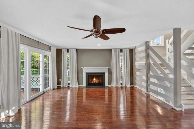 113 WHISTLING SWAN LN, Downingtown, PA 19335