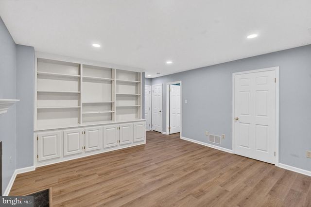 113 WHISTLING SWAN LN, Downingtown, PA 19335