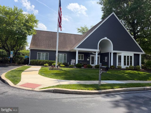 113 WHISTLING SWAN LN, Downingtown, PA 19335