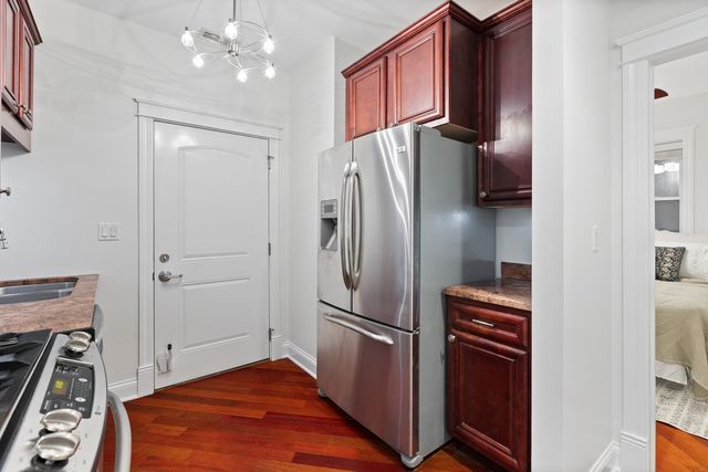 2702 W CORTLAND Avenue 2, Chicago, IL 60647