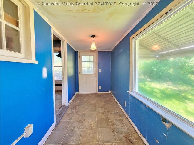 859 Anaconda Avenue, Charleston, WV 25302
