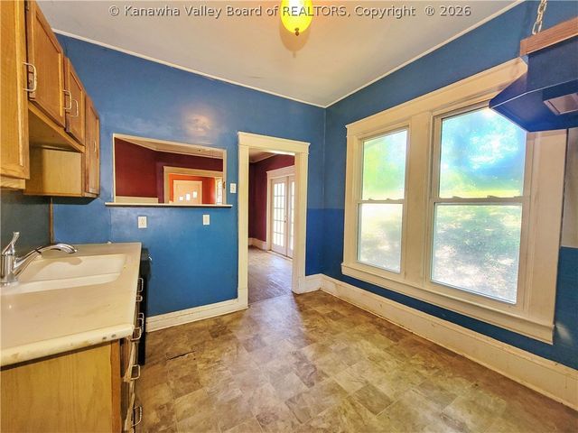 859 Anaconda Avenue, Charleston, WV 25302