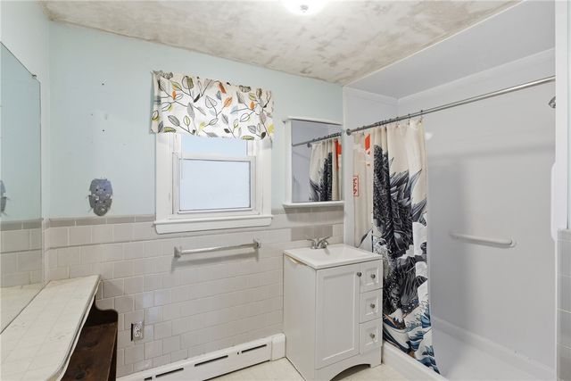 3 Wabasso Terrace, Middletown, RI 02842