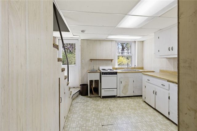 3 Wabasso Terrace, Middletown, RI 02842