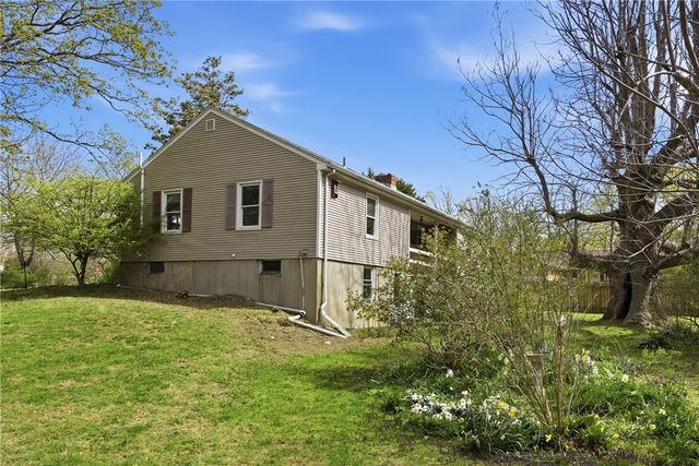 3 Wabasso Terrace, Middletown, RI 02842