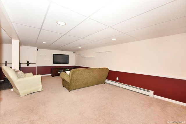 148 Simonson Road, Mineola, NY 11501