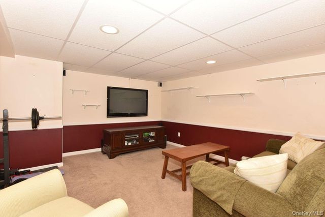 148 Simonson Road, Mineola, NY 11501