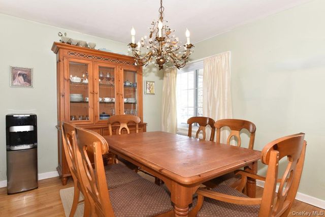 148 Simonson Road, Mineola, NY 11501