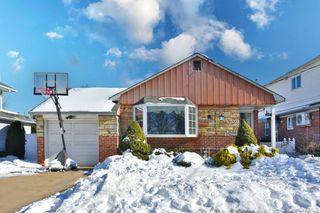 148 Simonson Road, Mineola, NY 11501