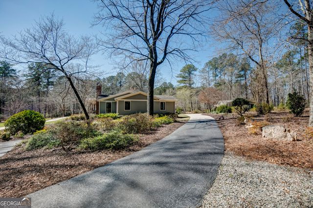 223 Rising Star Road, Fayetteville, GA 30215