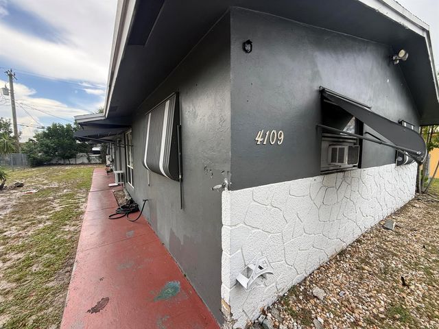 4109 SW 24th Street, Fort Lauderdale, FL 33317