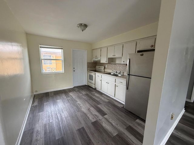 4109 SW 24th Street, Fort Lauderdale, FL 33317
