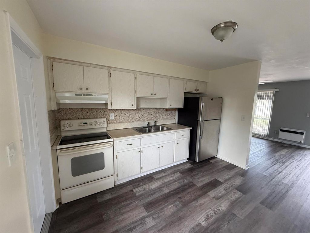 4109 SW 24th Street, Fort Lauderdale, FL 33317