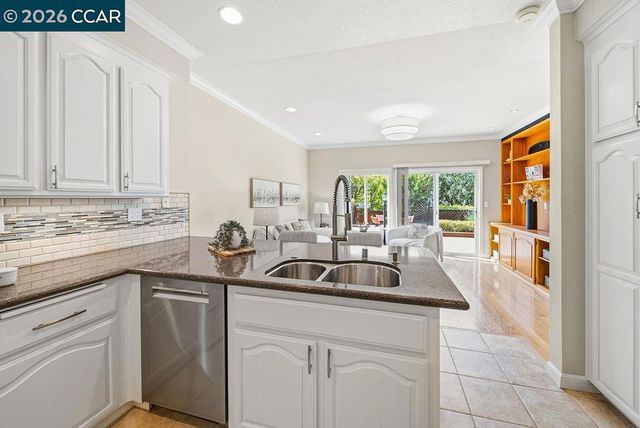334 Saclan Ter, Clayton, CA 94517