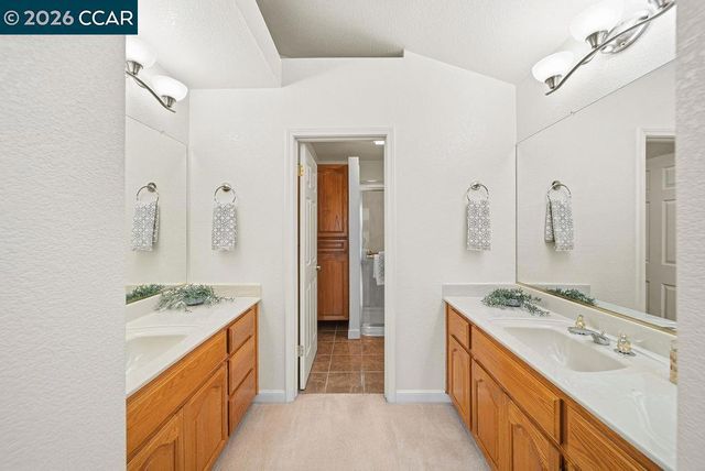 334 Saclan Ter, Clayton, CA 94517