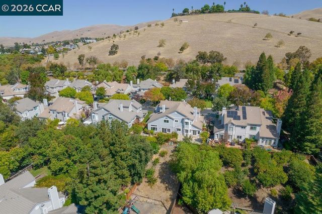 334 Saclan Ter, Clayton, CA 94517