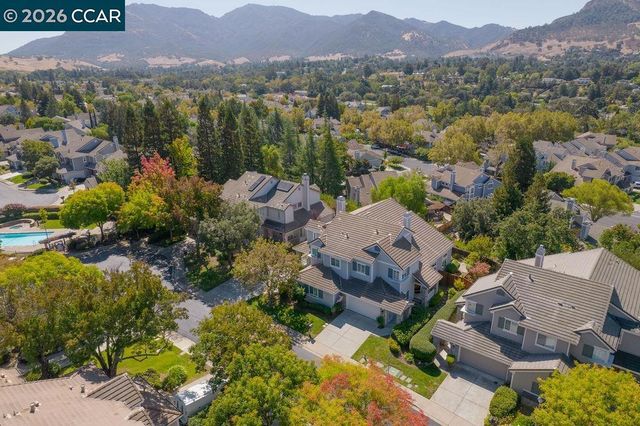 334 Saclan Ter, Clayton, CA 94517