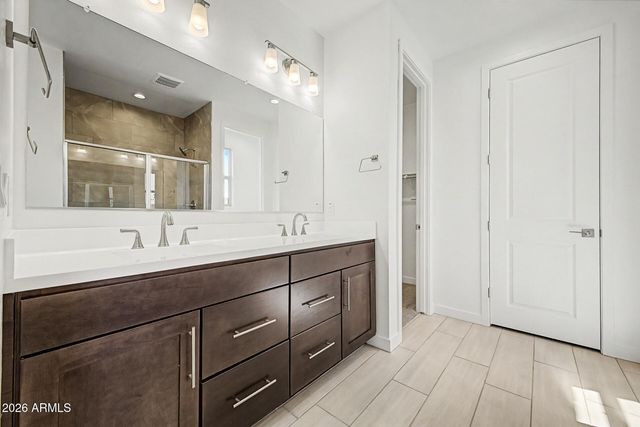 5330 W HARMONT Drive, Glendale, AZ 85302