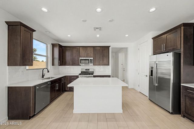 5330 W HARMONT Drive, Glendale, AZ 85302
