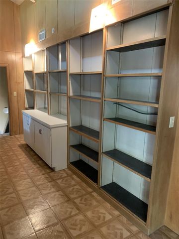 1012 Bois Darc ST, Lockhart, TX 78644