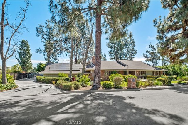 2120 Yucca, Fullerton, CA 92835