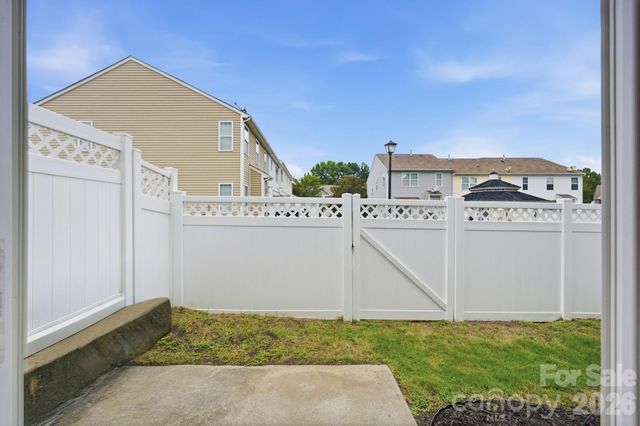 13838 Singleleaf Lane, Charlotte, NC 28278
