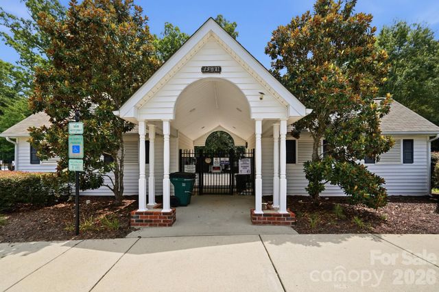 13838 Singleleaf Lane, Charlotte, NC 28278