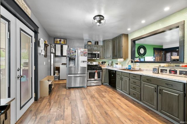 310 E 12TH Street, Brookston, IN 47923