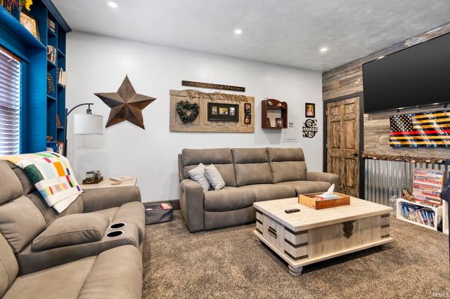 310 E 12TH Street, Brookston, IN 47923