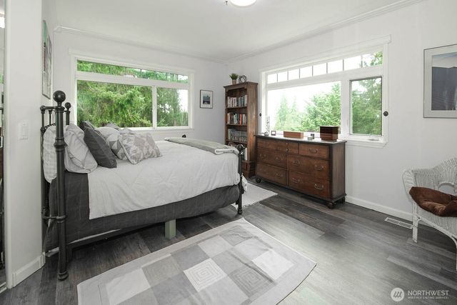 12117 Clearview Drive, Edmonds, WA 98026