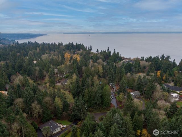 12117 Clearview Drive, Edmonds, WA 98026