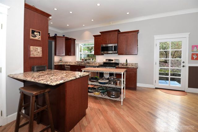 12117 Clearview Drive, Edmonds, WA 98026