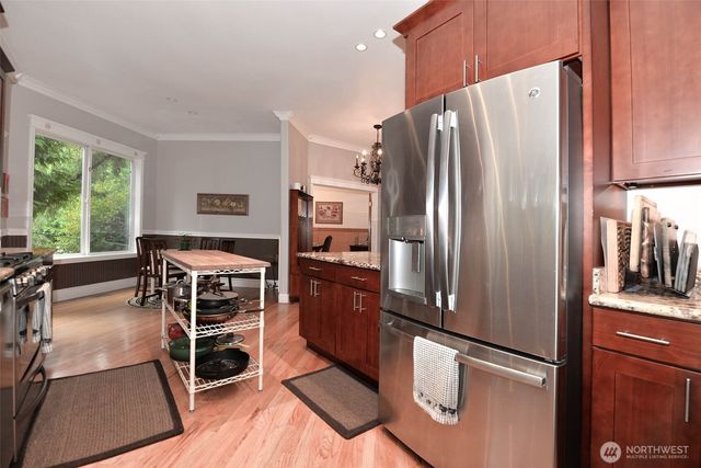 12117 Clearview Drive, Edmonds, WA 98026