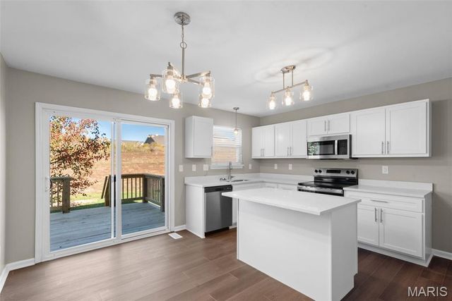 427 Parkgate Drive, Lake St Louis, MO 63367