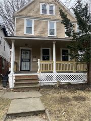 1521 Lakefront Avenue, East Cleveland, OH 44112