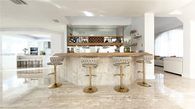 15106 NW 89th Ct, Miami Lakes, FL 33018