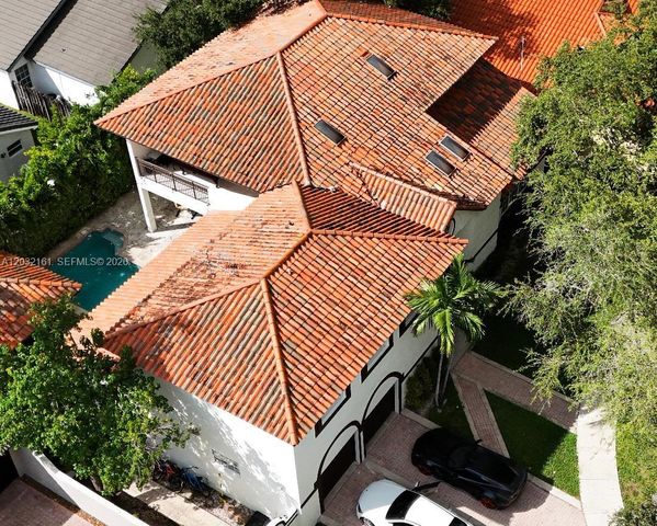 15106 NW 89th Ct, Miami Lakes, FL 33018
