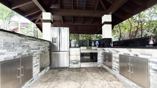 15106 NW 89th Ct, Miami Lakes, FL 33018