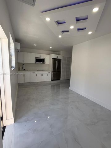 15106 NW 89th Ct, Miami Lakes, FL 33018