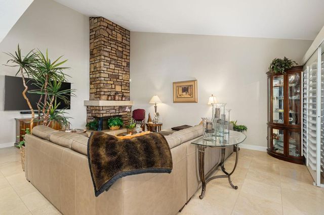 201 Camino Arroyo N, Palm Desert, CA 92260