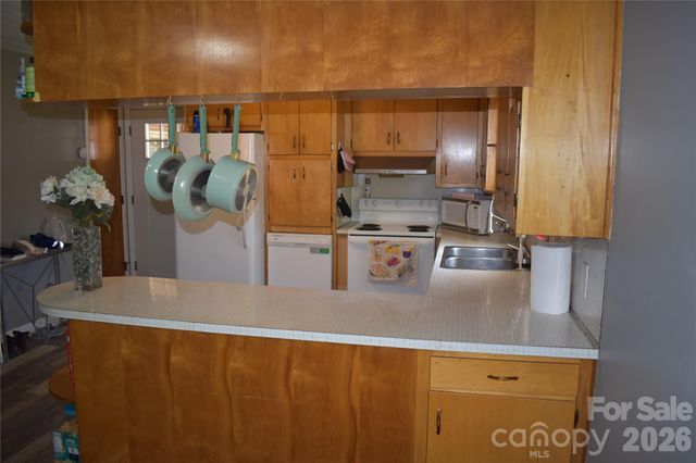 103 Regina Drive, Morganton, NC 28655